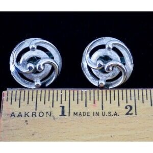 Crown Trifari Silver Tone Clip On Earrings Unique Brushed Swirl MCM Pattern 3/4"